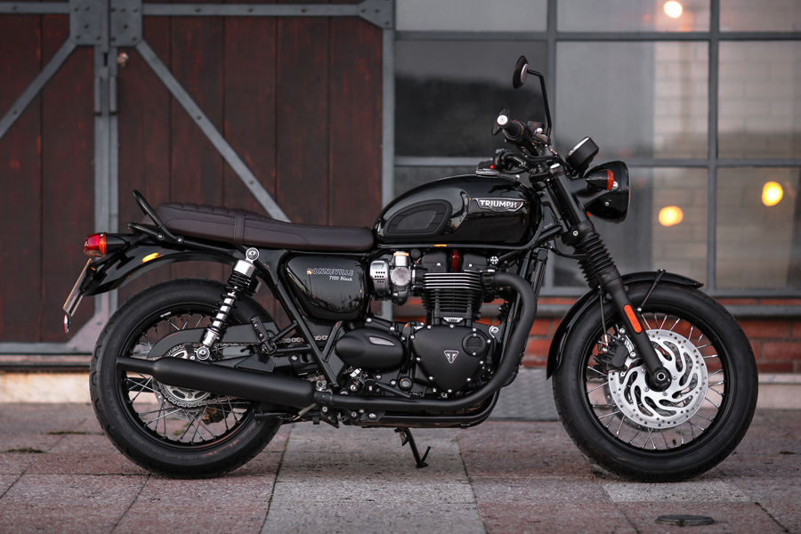 Foto 03 Triumph T120 Black