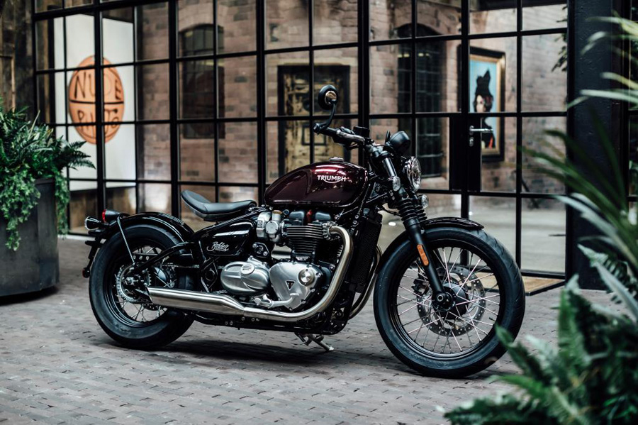 Moto Triumph Bobber