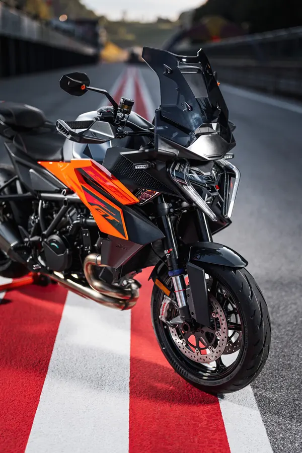Foto 005 KTM 1390 Super Duke GT