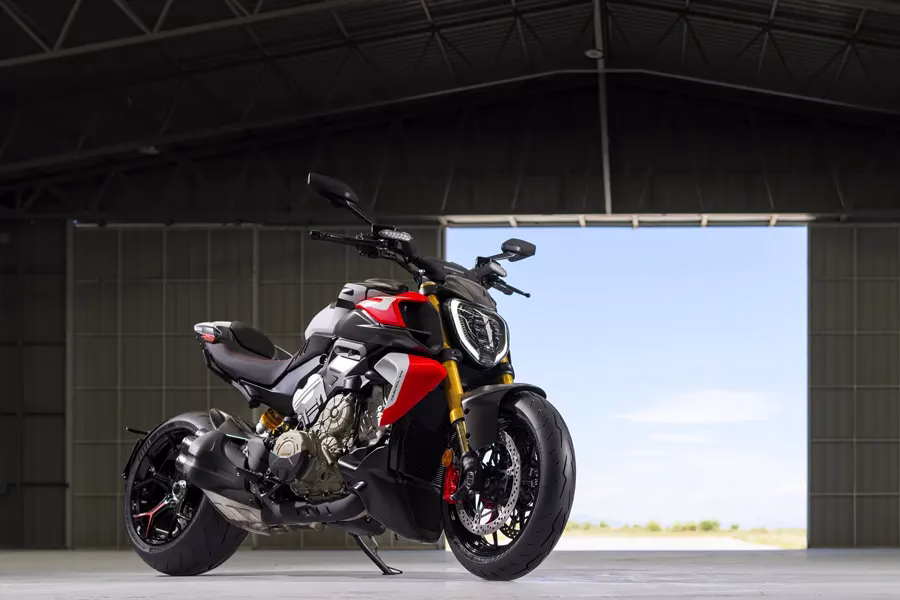 Foto 010 Ducati Diavel V4 RS