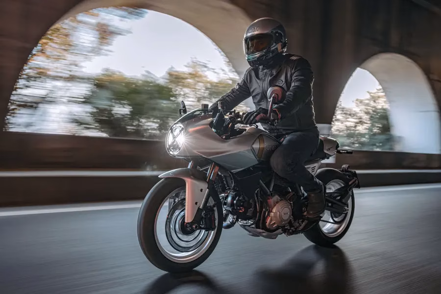 Foto 003 Ducati Formula 73