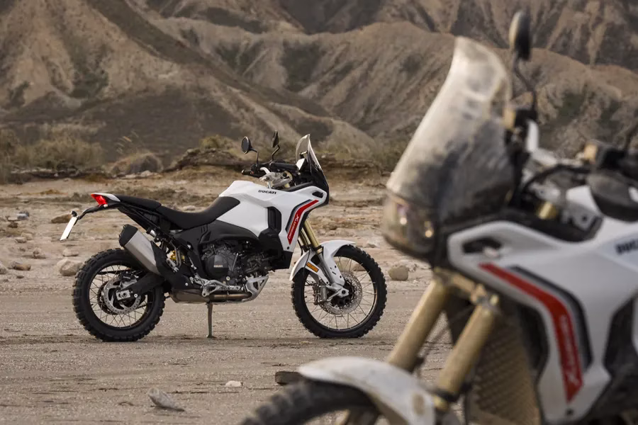 Foto 002 Ducati DesertX 2026
