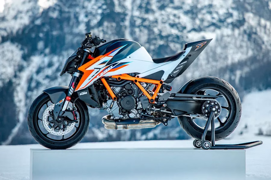 Foto 002 KTM 1390 SUPER DUKE RR
