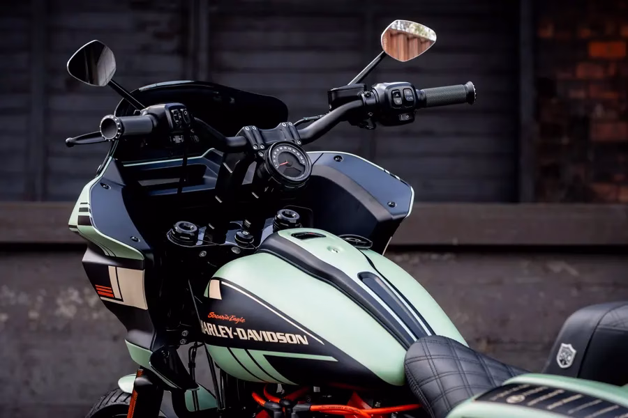 Foto 003 Thunderbike Knuckledust FXLRST