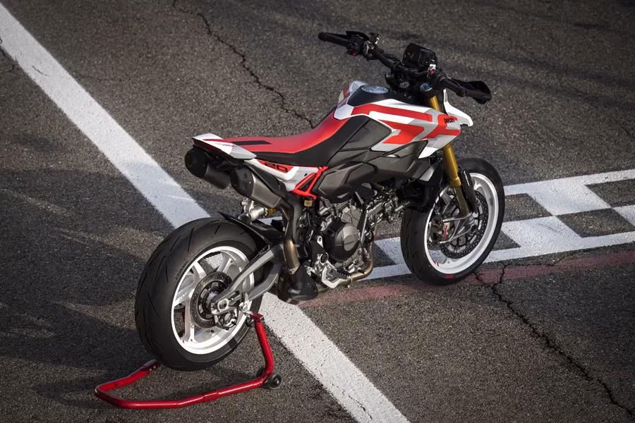Foto 002 Ducati Hypermotard V2 SP