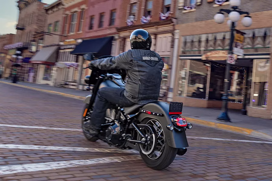 Foto 007 Harley-Davidson Deadwood