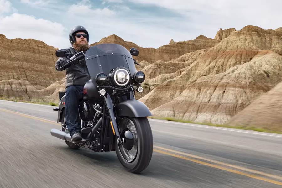 Foto 008 Harley-Davidson Deadwood